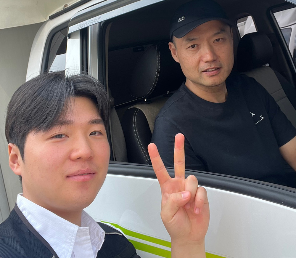 대전에서 찾아주신 부부 고객님, 포터2 EV 중고 하이탑으로 만족스러운 출고