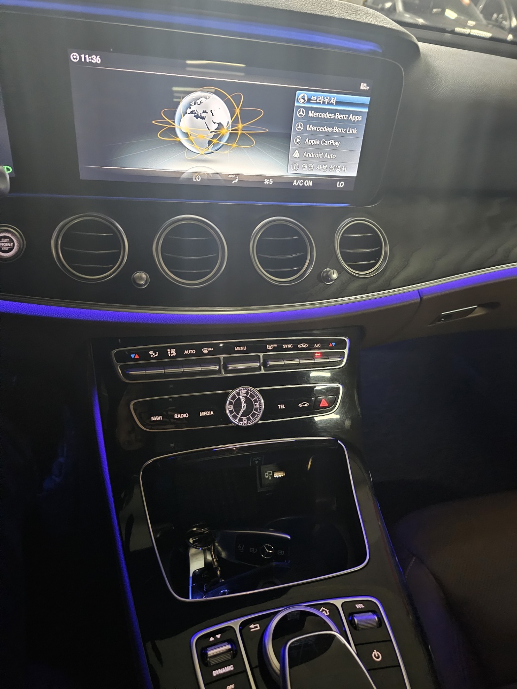 4uqe9x53t2p4626190.jpg