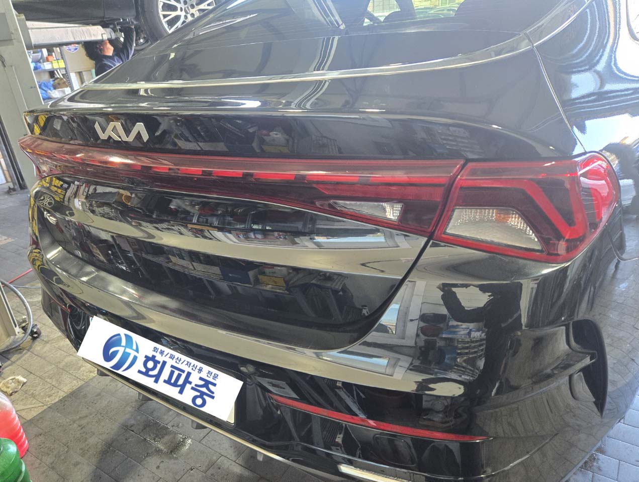 1s3jau0ko7li695898.jpg
