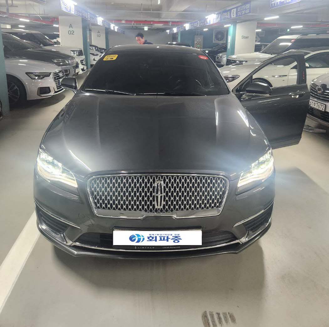 연비 좋은 링컨 MKZ 중고차 여유자금 챙기며!