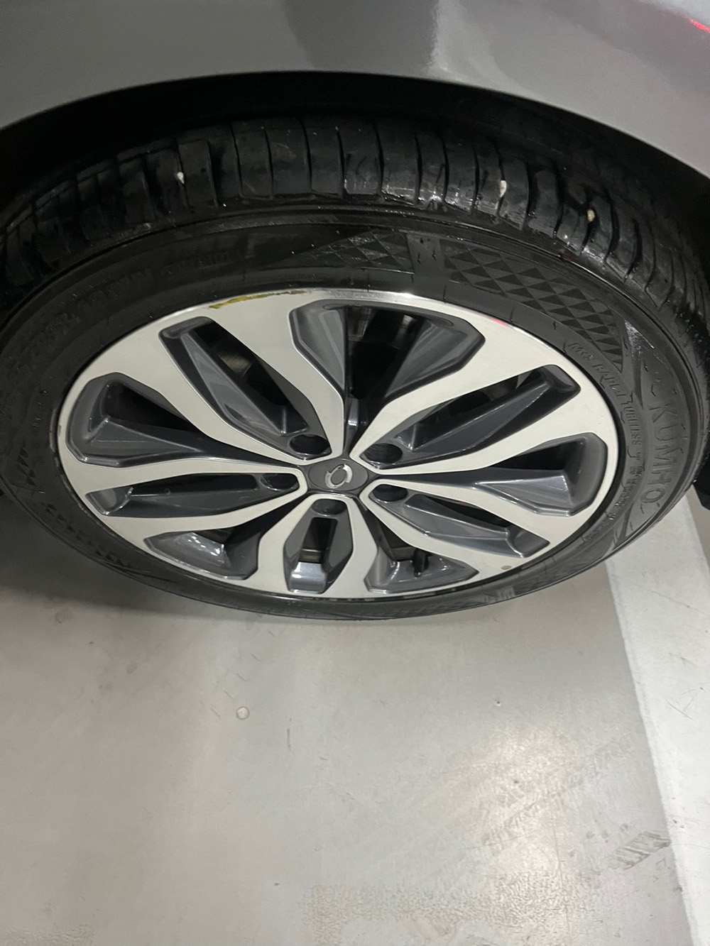 j2elmuoji2t758685.jpg